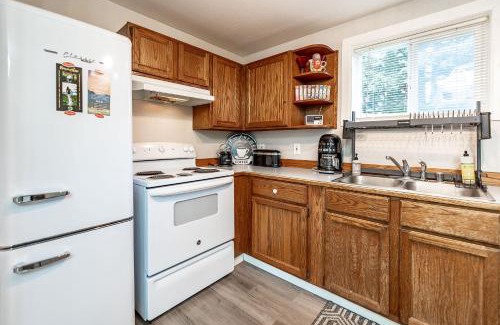 Kodiak Apartment | THE SHORELINE #5- Beach Access, Ocean Views, Private