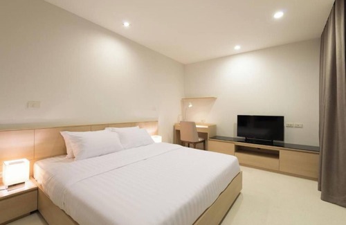 Suan Luang Resort | The Silver Palm Wellness Resort, One Bedroom Residence, 1 extra-large double bed