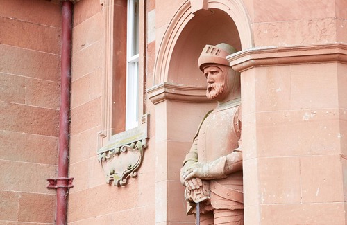 Carlisle Apartment | The Sir Walter Scott Apartment is a luxurious property