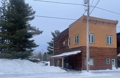 Ewen House | The Sled Stop On Cedar