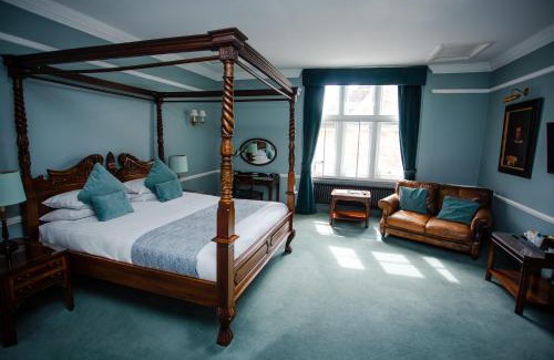 Tetbury Hotel | The Snooty Fox