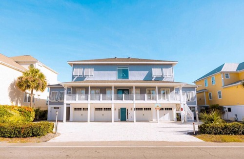 Wilmington Beach House | "The Snow's Cut Chateau" Make every day a Holiday!