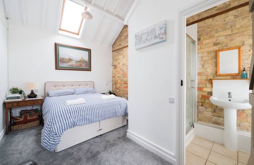 Bedford House | The Snug at Scald end Farm