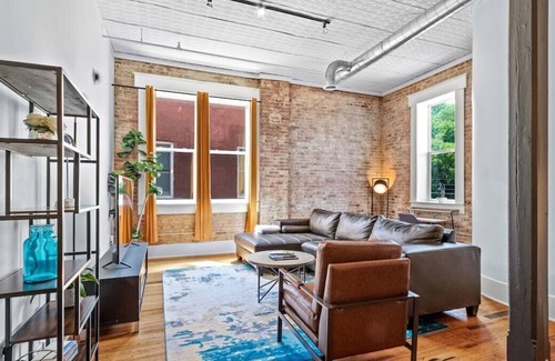 Siloam Springs Apartment | The So Chill Suite is perfect for that weekend getaway or an extended stay!