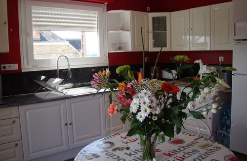 Plestin-les-Greves Apartment | the spacious "plestinais" duplex near the beaches