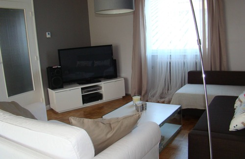 Plestin-les-Greves Apartment | the spacious "plestinais" duplex near the beaches