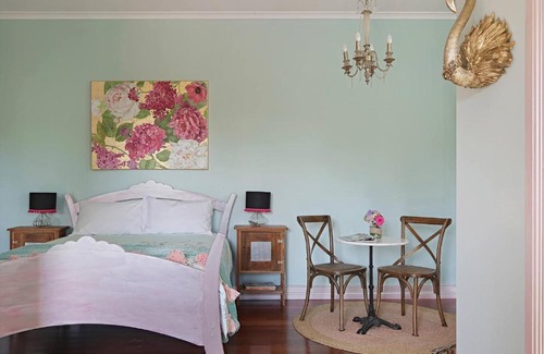 Montville Bed & Breakfast | The Spotted Chook and Amelie's Petite Maison