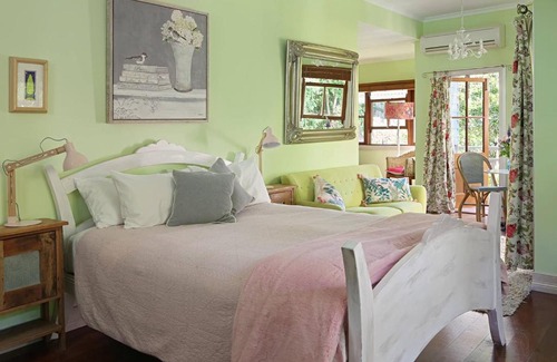 Montville Bed & Breakfast | The Spotted Chook and Amelie's Petite Maison