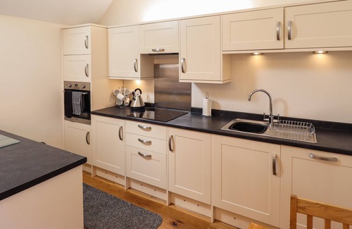 North Somercotes Cottage | THE STABLES, romantic, character holiday cottage in North Somercotes