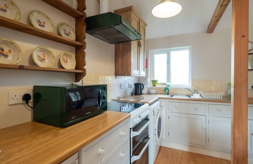 Theberton Cottage | The Stables, Theberton - sleeps 2 guests in 1 bedroom