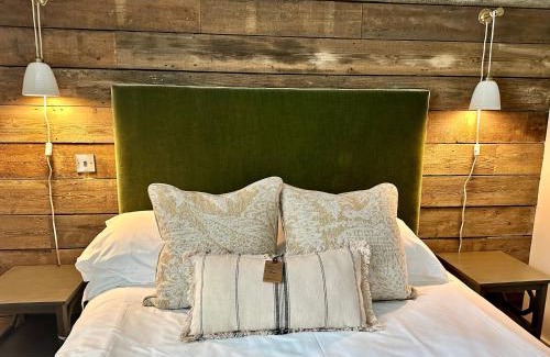 Stow-on-the-Wold Hotel | The Stag at Stow