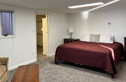 Kodiak House | The Starboard Side Room