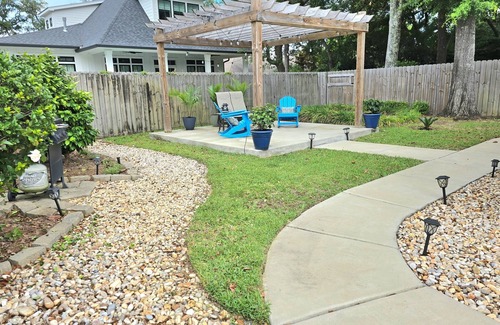 Pensacola Apartment | The Starlight-3mi to Beach