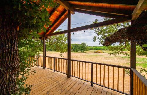 Elm Mott Other | The Starling Treehouse 15 MIN to Magnolia Baylor