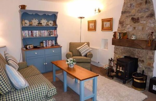 Barnard Castle Cottage | THE STONE BYRE, family friendly, with open fire in Barnard Castle