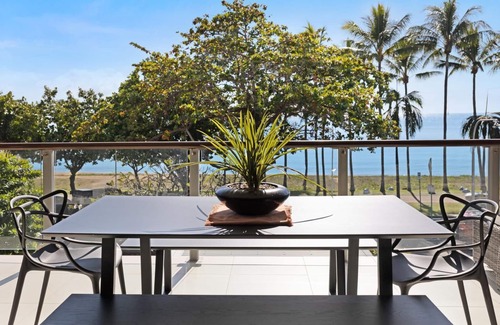 North Ward Apartment | The Strand Stunner Su