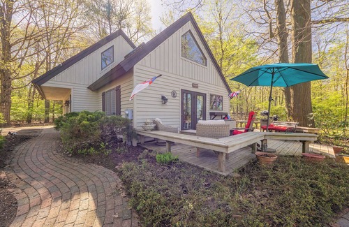 Fennville House | The Studio - Lake Michigan Access - Unique Art throughout