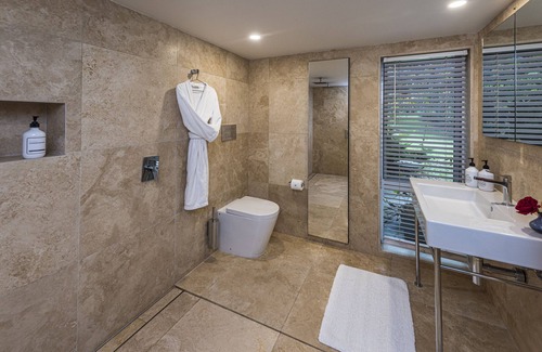 Bundanoon Apartment | The Studio @ The Vale Penrose - Luxurious Studio immersed in manicured gardens