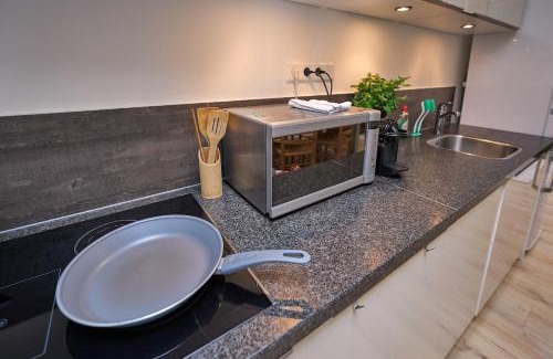 Stratum Apartment | The Suite - Eindhoven - By T&S