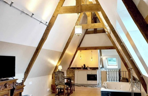 Ploermel Apartment | The Suite with individual SPA "Rêverie de Brocéliande