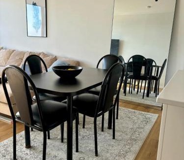 Spring Hill Apartment | The Summit Apartments - Spacious 9th floor apartment