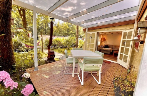 Diessen Ski Chalet | The Sunbird Inn, with luxury bathroom in quiet resort with many amenities