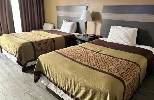 Caldwell Hotel | The Surrey Inn