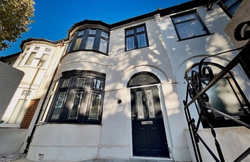 Wall End House | The SwankeyTownhouse in the Heart of East London