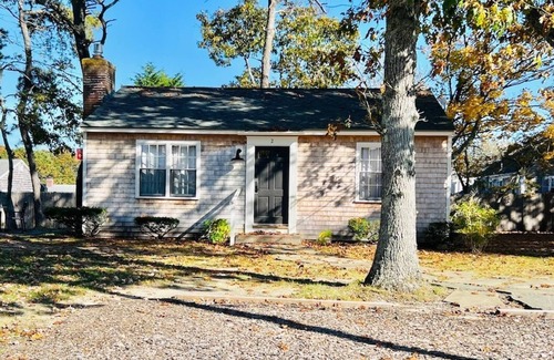 Dennis Port Cottage | The Sweet Retreat - Less than 1/2 mile to Dennis Port beaches