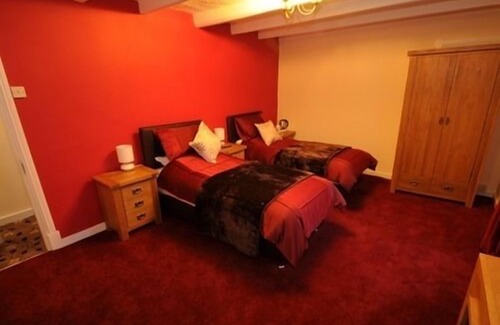Thropton Hotel | The Three Wheat Heads