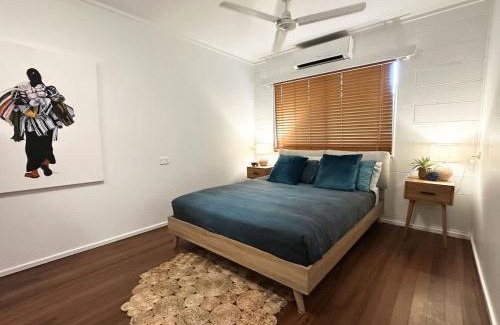 Port Douglas House | The Tides - 70s Seaside Bungalow