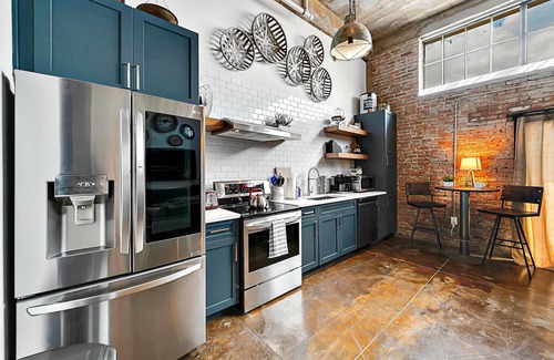 Brazos Condo | The Timeout at 203