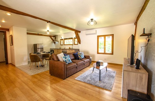 Dosches House | The TM House - The Stables