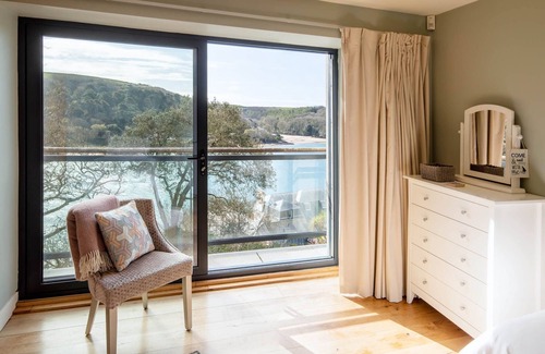 Salcombe House | The Tower - a luxury waterfront home, moments from the beach