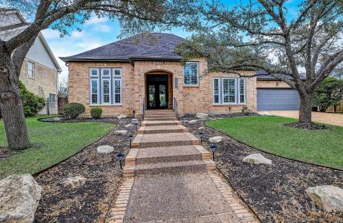 Riverplace House | The Treasure Island Hideaway