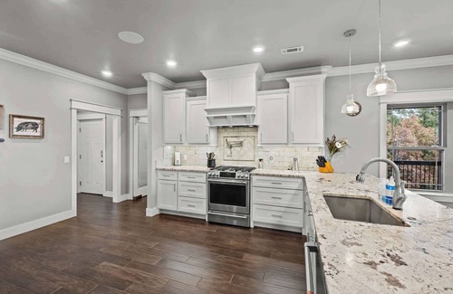 Garfield House | The Tree Top Serenity at Beaver Lake family