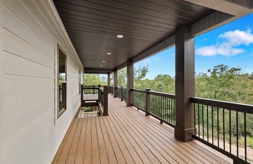 Garfield House | The Tree Top Serenity at Beaver Lake family