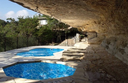 Lakeway Villa | The Treehouse on Lake Travis