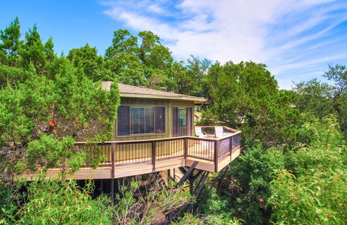 Lakeway Villa | The Treehouse on Lake Travis