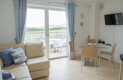 Treyarnon Cottage | The Treyarnon Suite at Ocean Blue, a beautifully appointed two-bedroom apartment