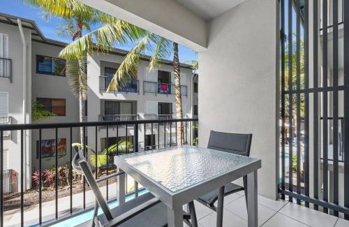 Trinity Beach Apartment | The Trinity Duo - Resort Comfort near Beach & Dining