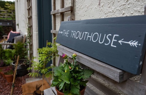 St Boswells House | The Trouthouse - sleeping 6 guests in three bedrooms