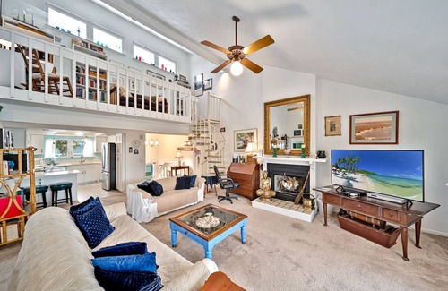 East Rocks House | The Turtle Nest: Charming Pool Home in East Rocks!