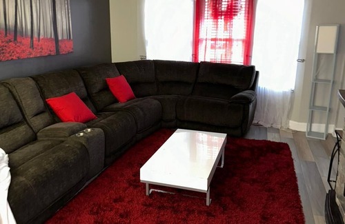 Reynoldsburg House | The Ultimate Mulligan Funhouse!