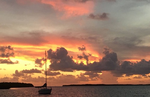 Islamorada Boat Rental | “ The Ultimate redneck” boat experience