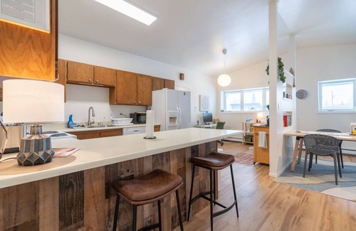 Fairbanks Apartment | The Upper Downtown Suite 2.0
