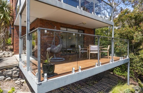Sandy Bay Apartment | The View 2 bed unit with stunning Hobart outlook