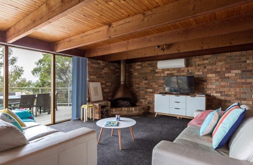 Rye House | The View - Pet friendly and only a short walk to the beach
