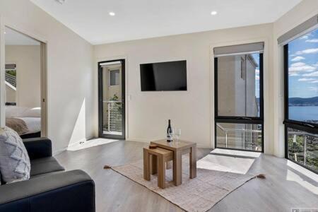 Sandy Bay Apartment | The View Studio Apartment Fully self-contained Sandy Bay