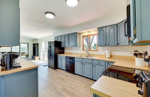Bumpass House | ‘The View’ - Waterfront Lake Anna Home w/Dock!